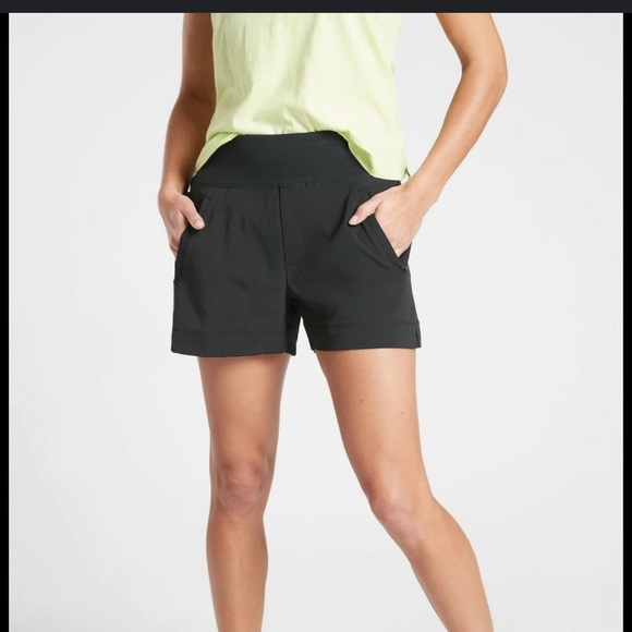 ATHLETA TREKKIE NORTH SHORT - Picture 1 of 5
